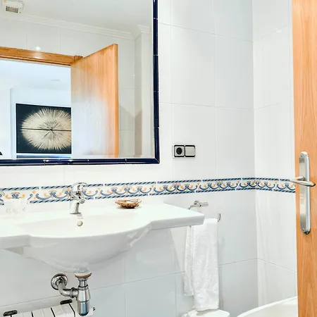 Conde Navío Hotel *