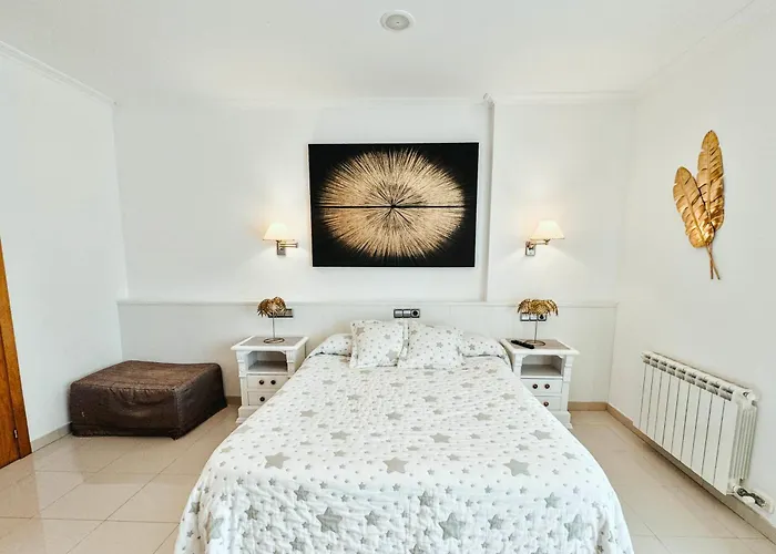 Отель Conde Navio *